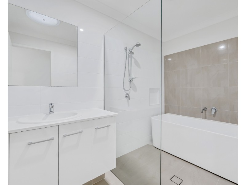 84 Sovereign Drive, Thrumster NSW 2444