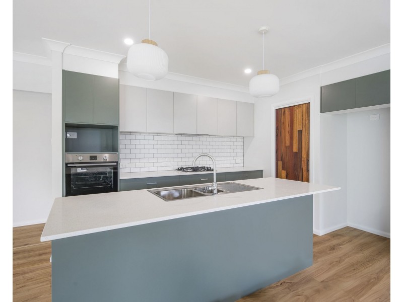 14 Commander Street, Thrumster NSW 2444