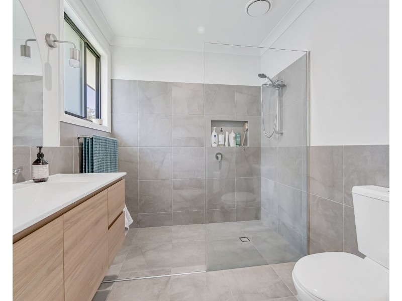 14 Commander Street, Thrumster NSW 2444