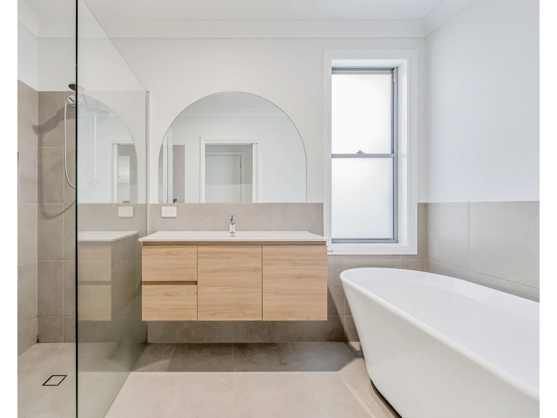14 Commander Street, Thrumster NSW 2444