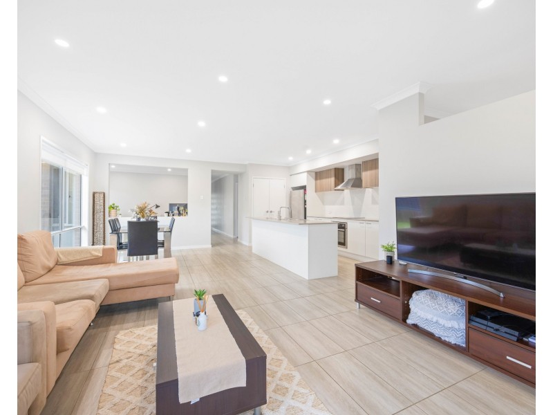 22 Allport Avenue, Thrumster NSW 2444