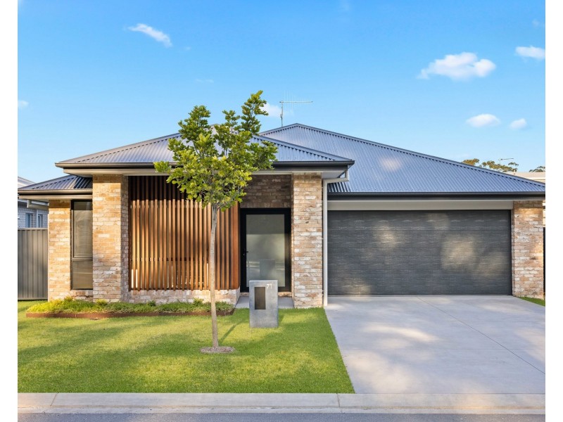 71 Neave Way, Thrumster NSW 2444