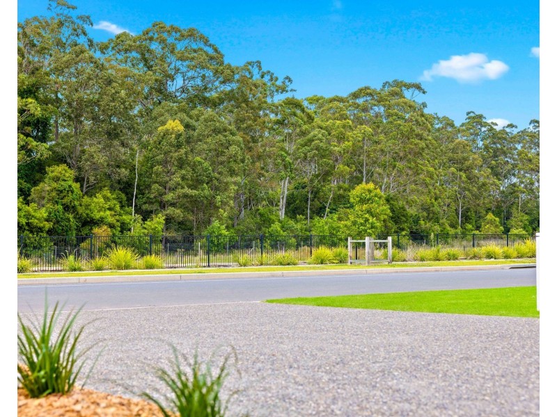 105 Neave Way, Thrumster NSW 2444