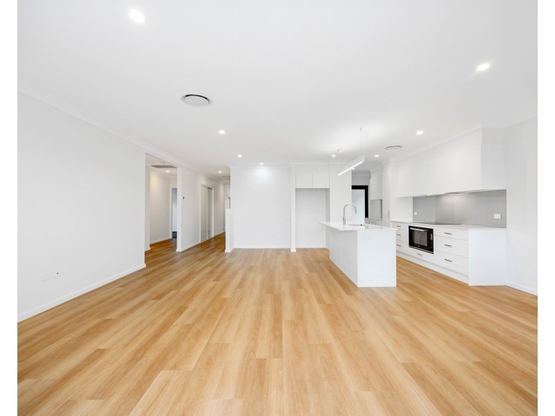 4A Amity Crescent, Thrumster NSW 2444
