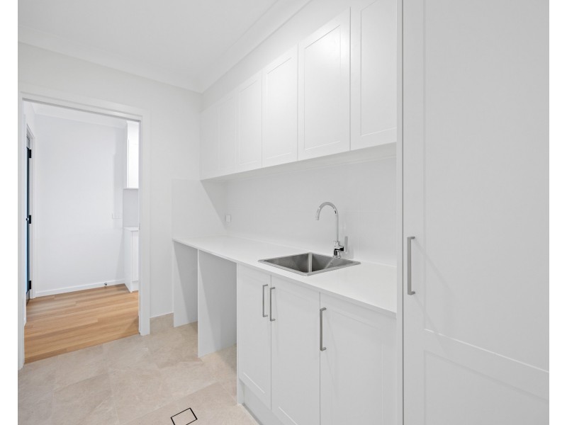 4A Amity Crescent, Thrumster NSW 2444