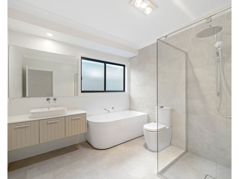 4A Amity Crescent, Thrumster NSW 2444