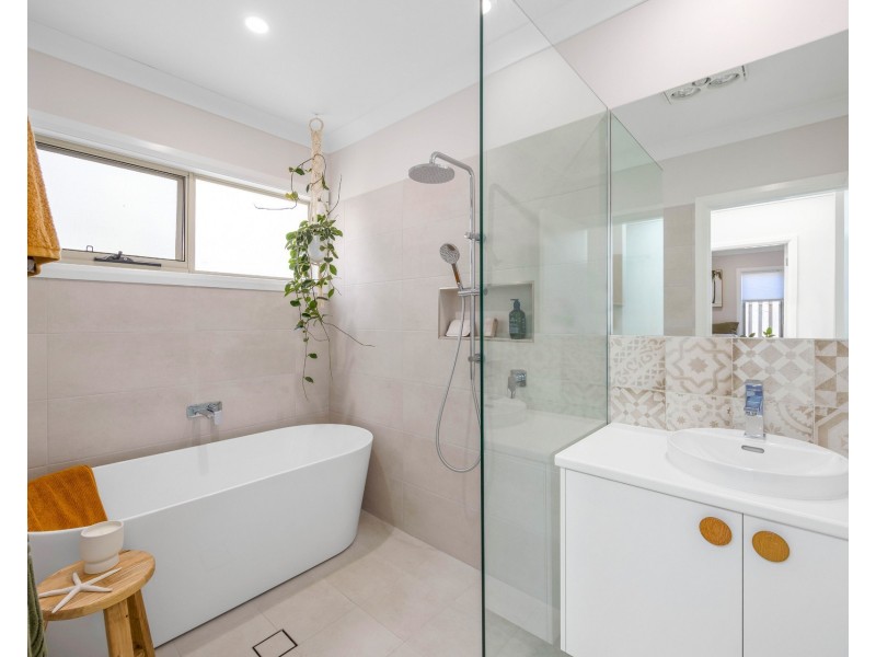 2 York Street, Thrumster NSW 2444