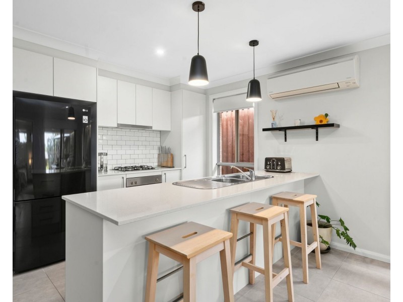 2b Aubin Avenue, Thrumster NSW 2444