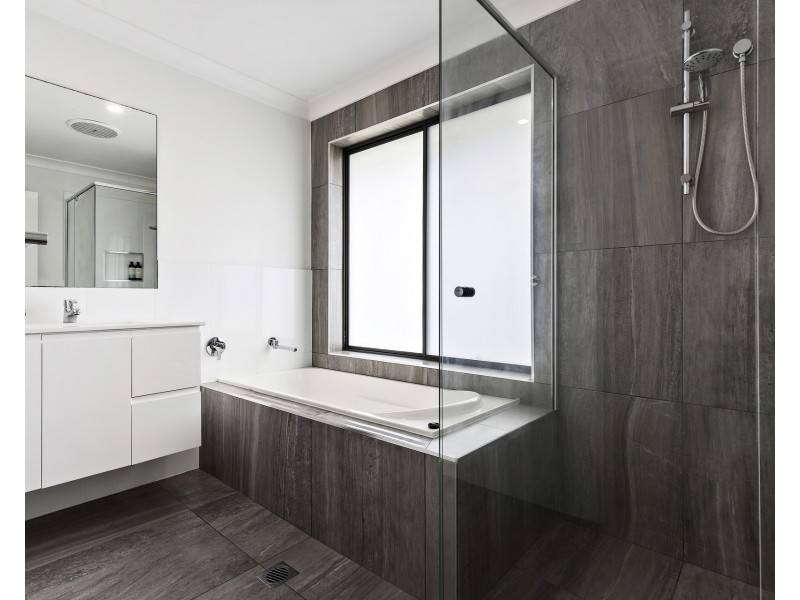 8 Cohen Way, Thrumster NSW 2444