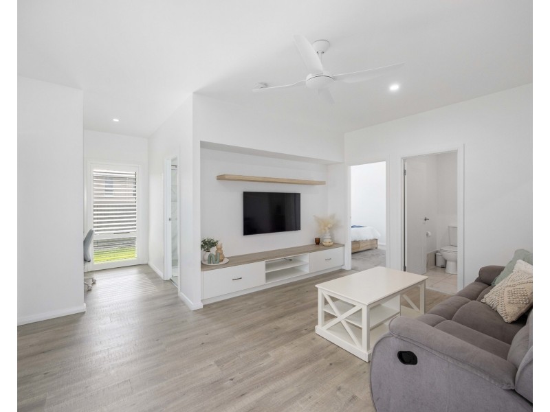 12 Wells Avenue, Thrumster NSW 2444