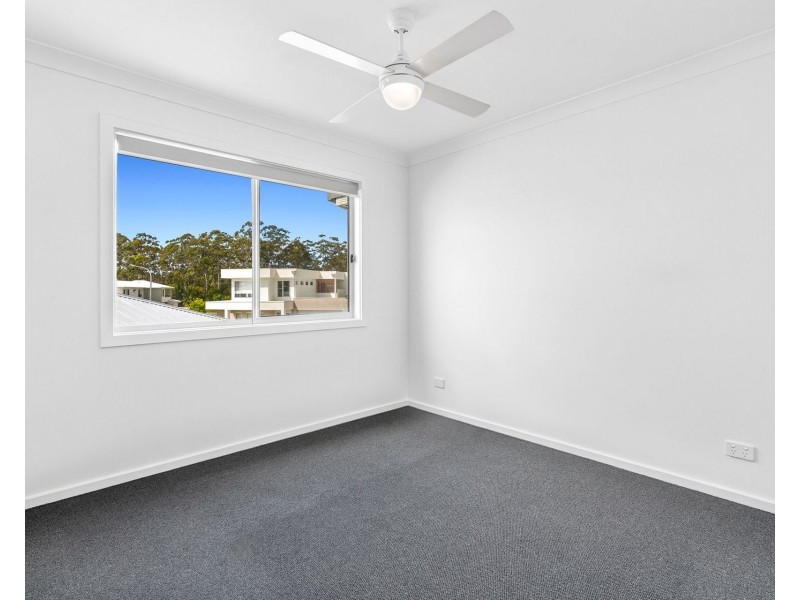 2 Amity Crescent, Thrumster NSW 2444