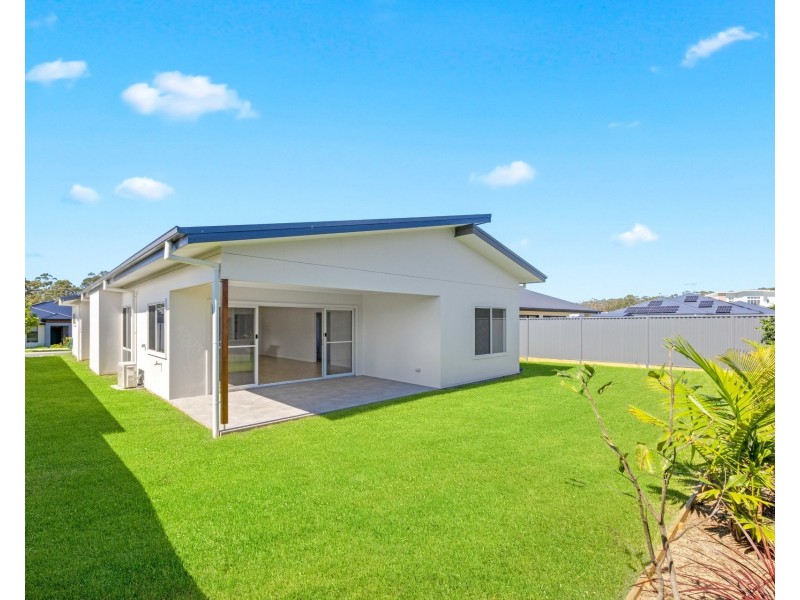 49 Commander Street, Thrumster NSW 2444