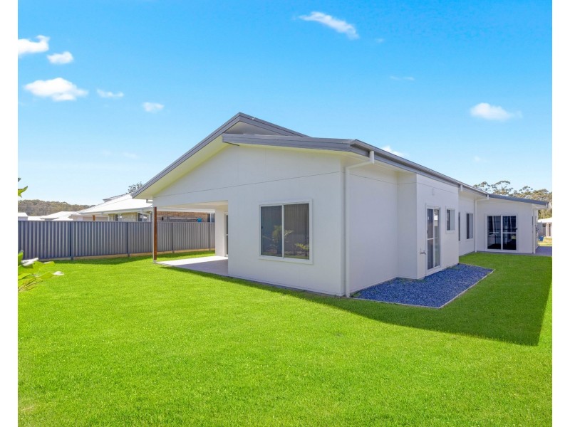 49 Commander Street, Thrumster NSW 2444