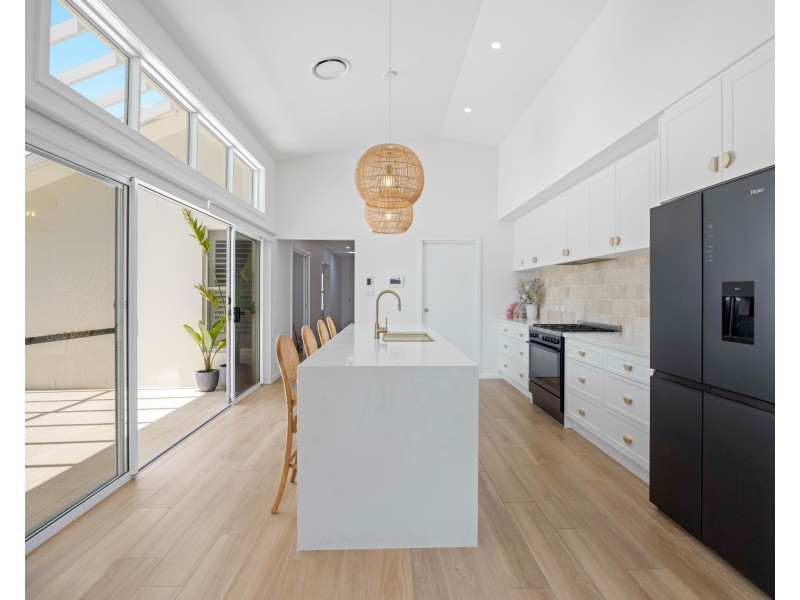 14 Farmstead Avenue, Thrumster NSW 2444