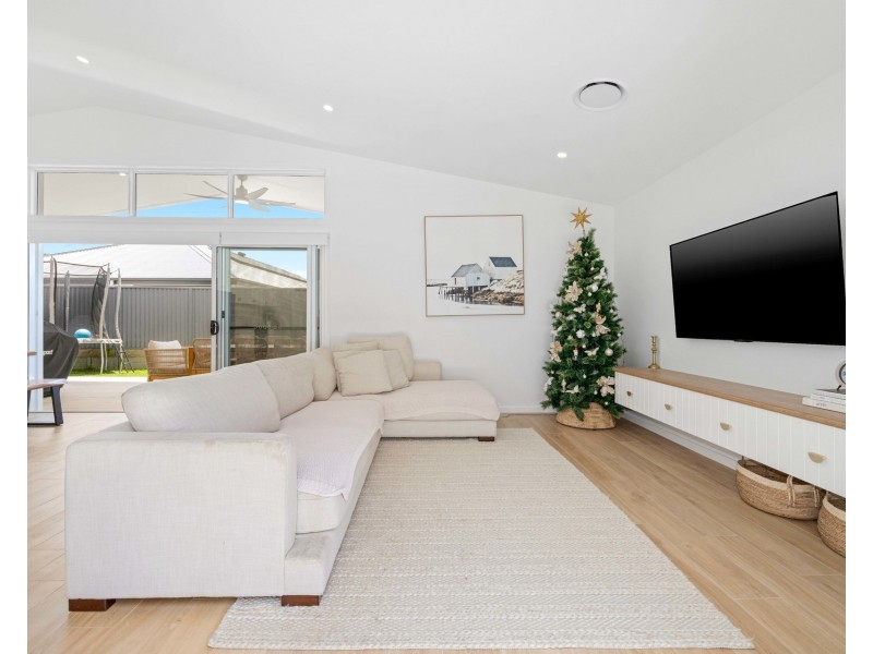 14 Farmstead Avenue, Thrumster NSW 2444