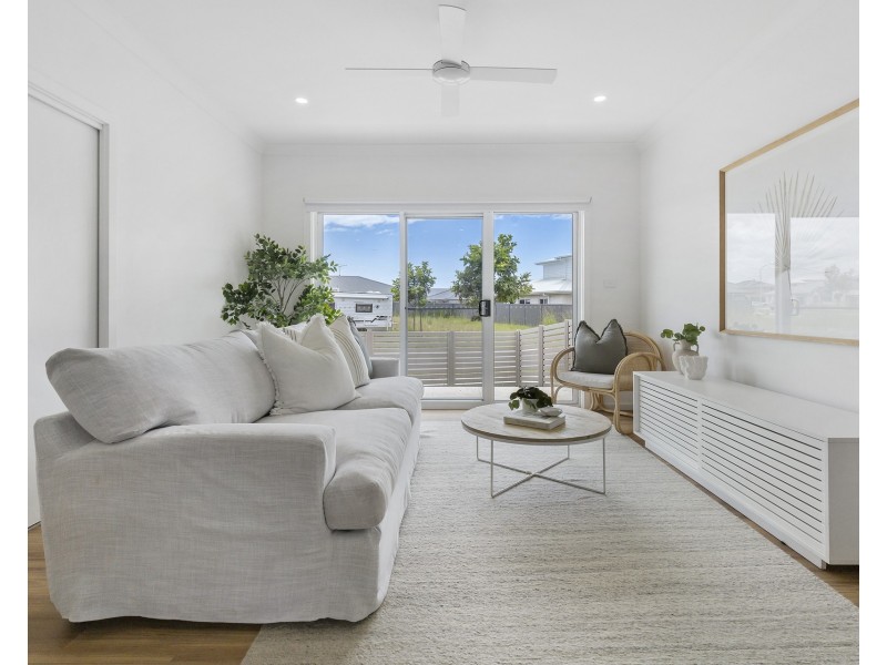 16 Commander Street, Thrumster NSW 2444