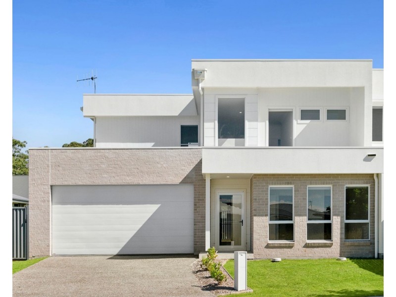 2 Barley Avenue, Thrumster NSW 2444