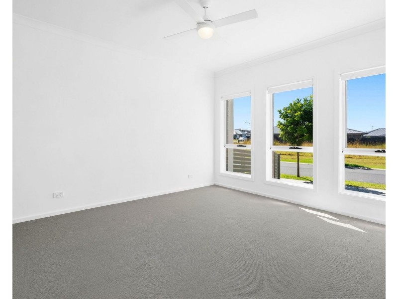 2 Barley Avenue, Thrumster NSW 2444