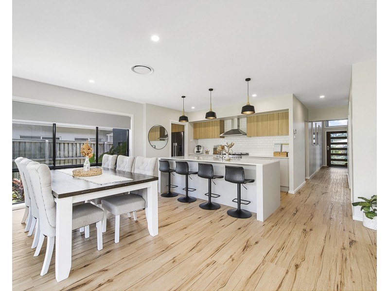 30 Sovereign Drive, Thrumster NSW 2444