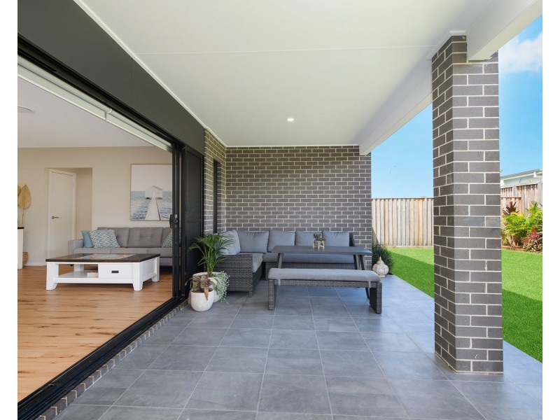 30 Sovereign Drive, Thrumster NSW 2444