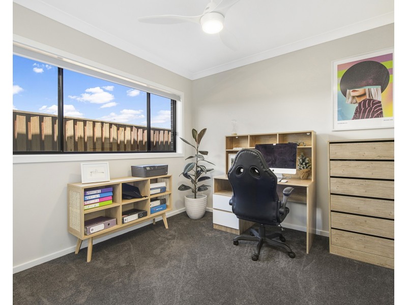 30 Sovereign Drive, Thrumster NSW 2444