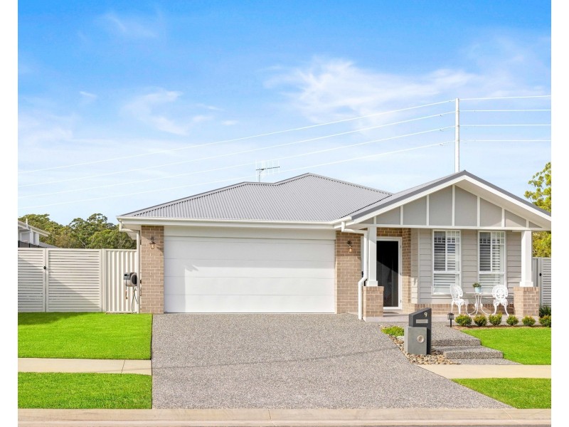 9 Lamonnerie Way, Thrumster NSW 2444