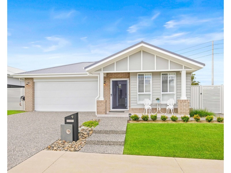 9 Lamonnerie Way, Thrumster NSW 2444