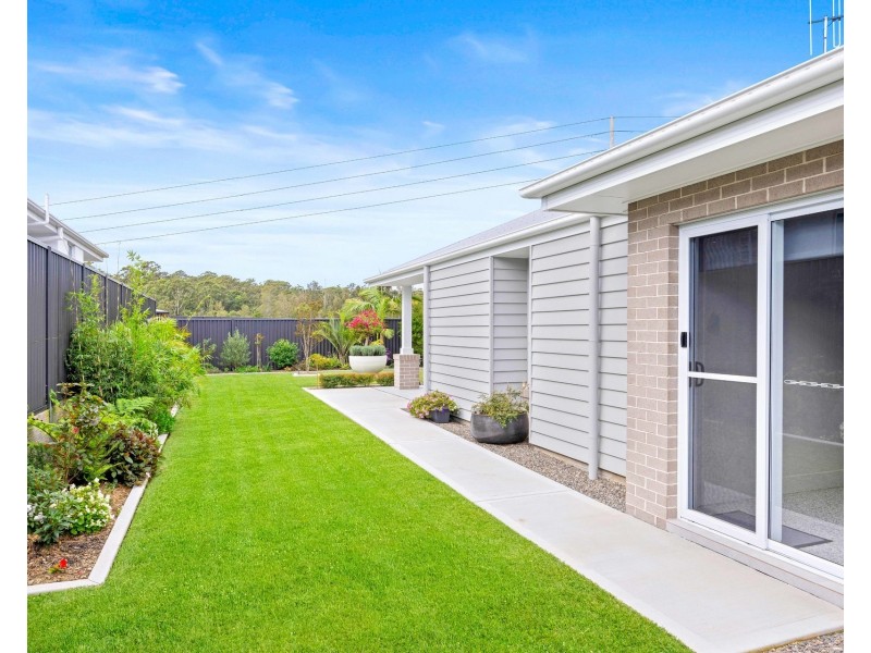 9 Lamonnerie Way, Thrumster NSW 2444
