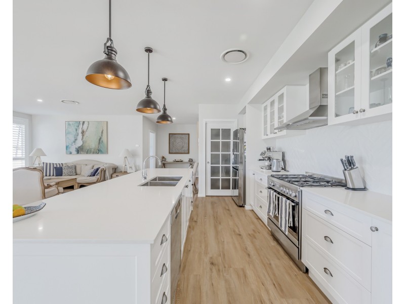 13 Scott Street, Thrumster NSW 2444