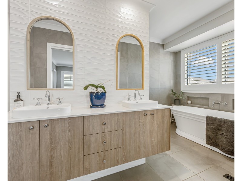 13 Scott Street, Thrumster NSW 2444