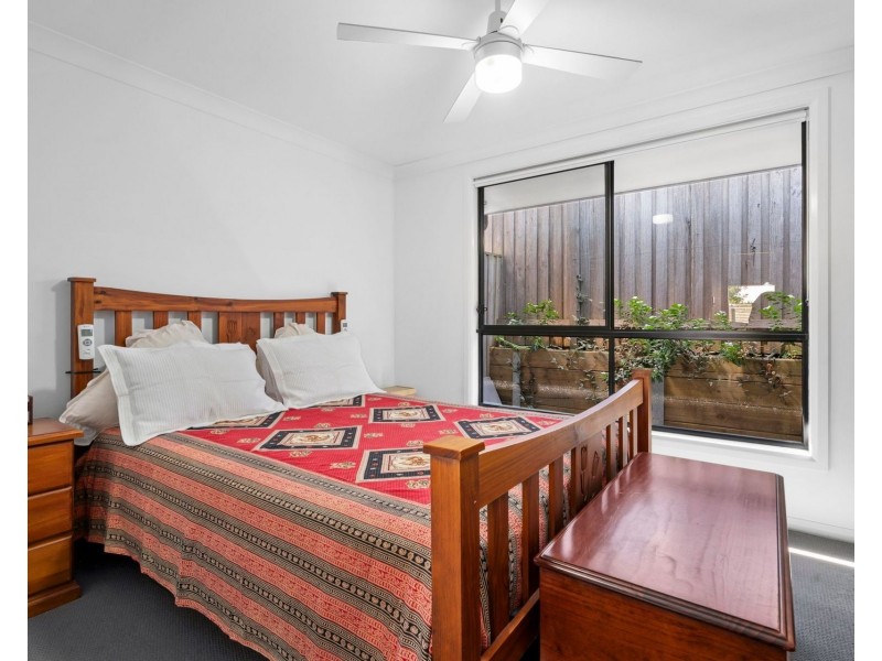 1 Theatre Place, Thrumster NSW 2444