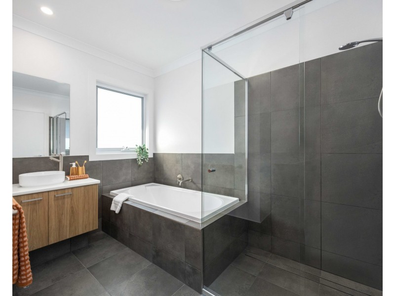 4A Lamonnerie Way, Thrumster NSW 2444