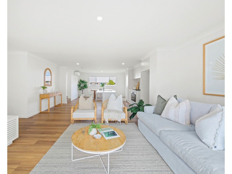 17 Commander Street, Thrumster NSW 2444