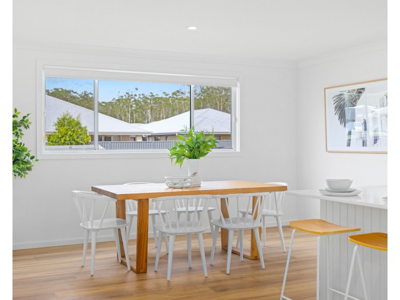 17 Commander Street, Thrumster NSW 2444