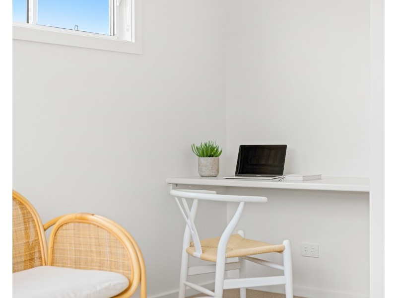 17 Commander Street, Thrumster NSW 2444