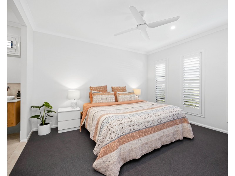 6 MacKellar Way, Thrumster NSW 2444