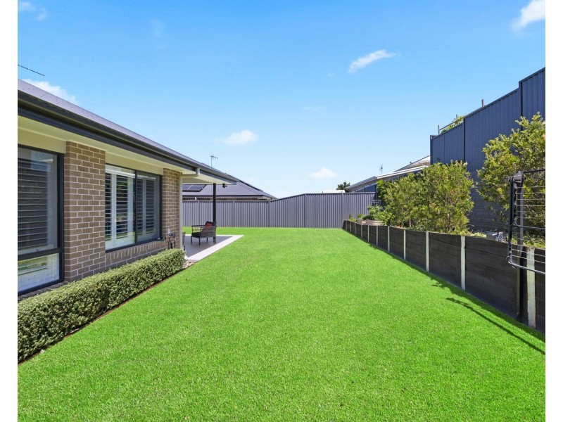 6 MacKellar Way, Thrumster NSW 2444