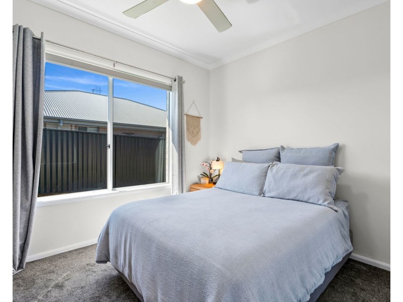 16 Scott Street, Thrumster NSW 2444