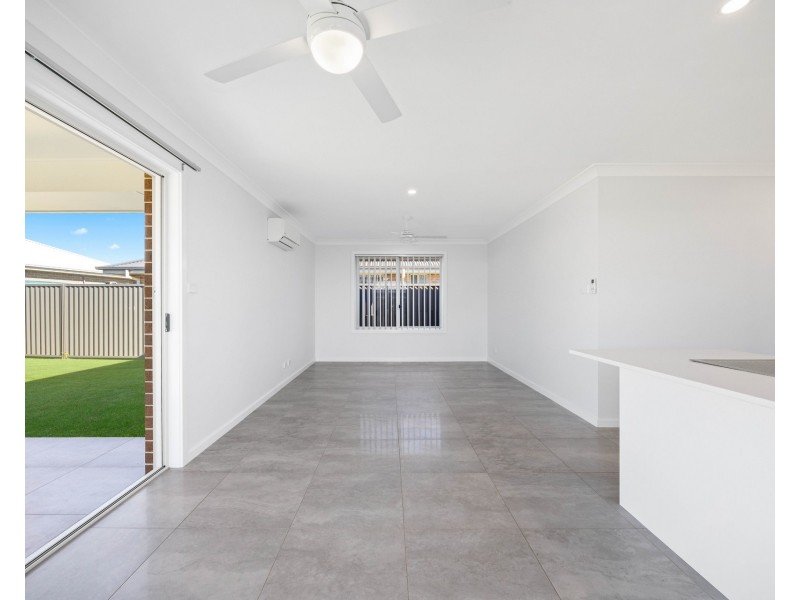 34 Cohen Way, Thrumster NSW 2444
