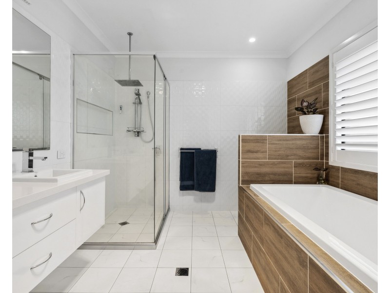29 Diploma Drive, Thrumster NSW 2444