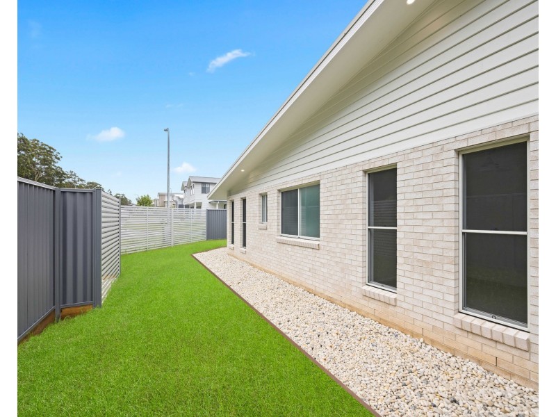57 Neave Way, Thrumster NSW 2444