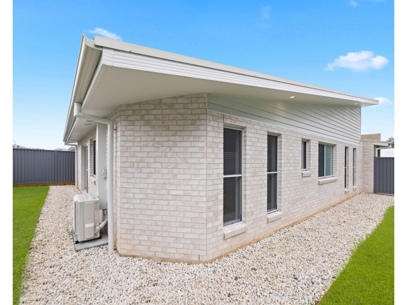 57 Neave Way, Thrumster NSW 2444