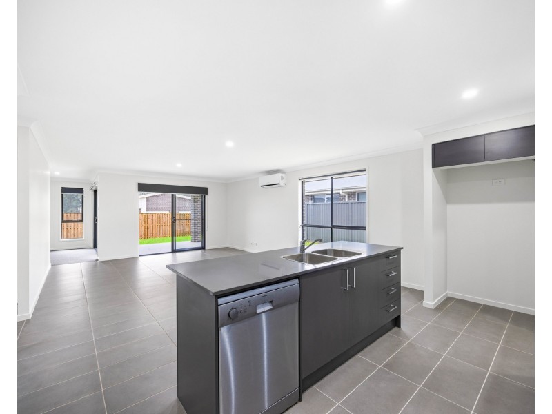 12 Strathallan Terrace, Thrumster NSW 2444