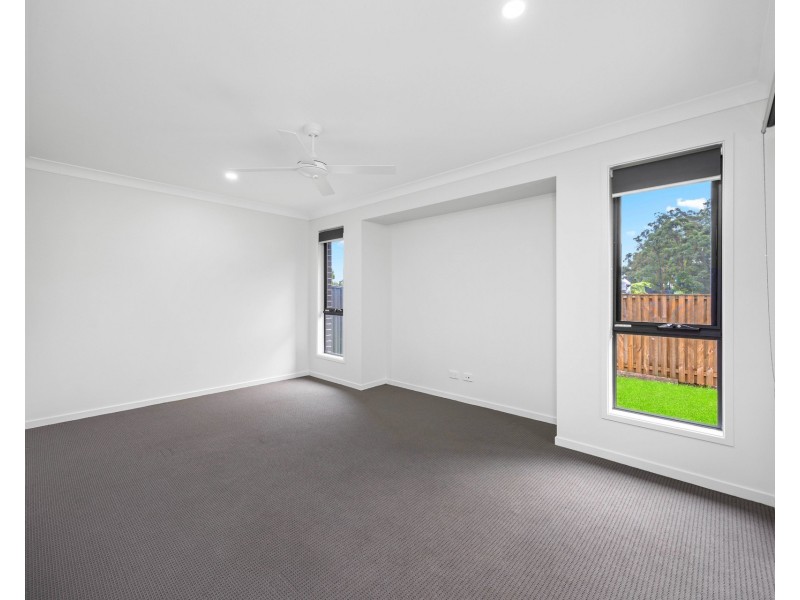 12 Strathallan Terrace, Thrumster NSW 2444