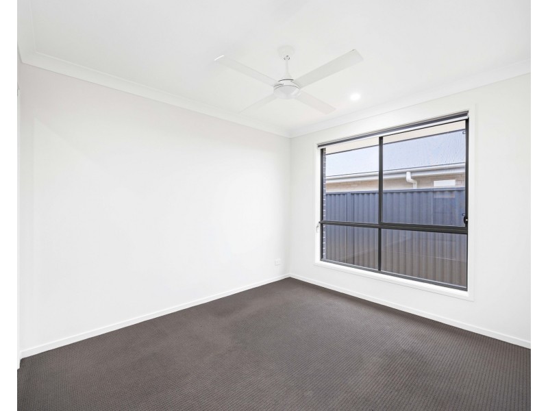 12 Strathallan Terrace, Thrumster NSW 2444