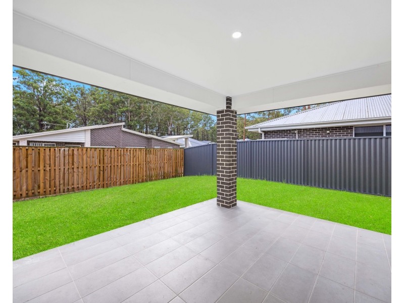 12 Strathallan Terrace, Thrumster NSW 2444