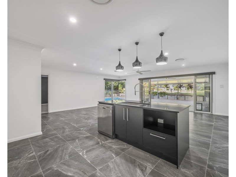 102 Capital Drive, Thrumster NSW 2444