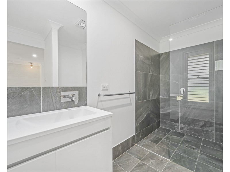 102 Capital Drive, Thrumster NSW 2444