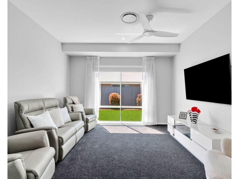 81 Sovereign Drive, Thrumster NSW 2444