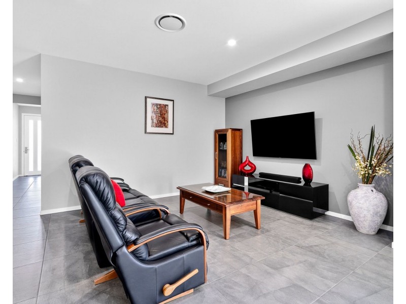 81 Sovereign Drive, Thrumster NSW 2444